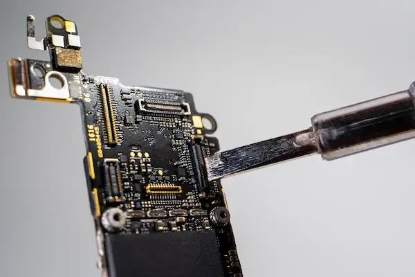 Laptop and MacBook repair at i-Restore St. Gallen